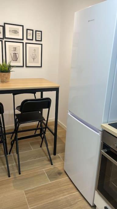 Boutique Apartment Ave Centro Лерида Екстериор снимка